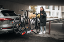 Thule Epos portabicicletas con plataforma de enganche plegable para 3 bicicletas